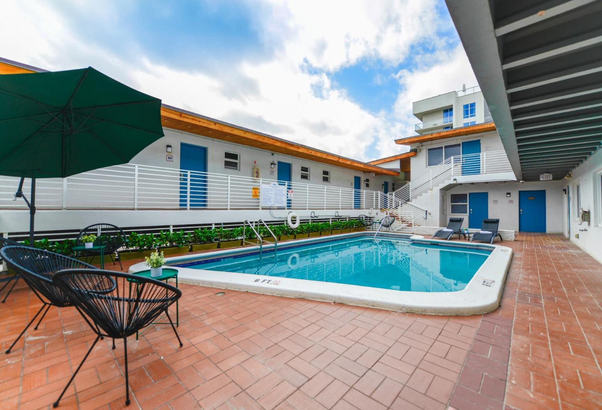 Appartamento Outstanding Oceanfront Unit With Parking&Pool - M36 Hollywood Esterno foto